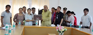 The Governor of Arunachal Pradesh Shri P.B. Acharya with community leaders, members of NGOs and Businessmen of Tezu at Tezu on 6th August�2017.